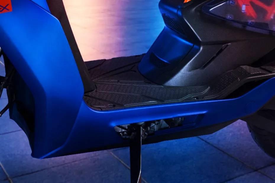 Ather 450 Apex Foot Space View