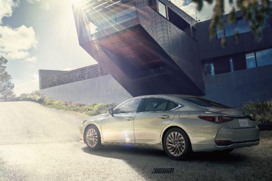 Lexus ES Left Side Rear View