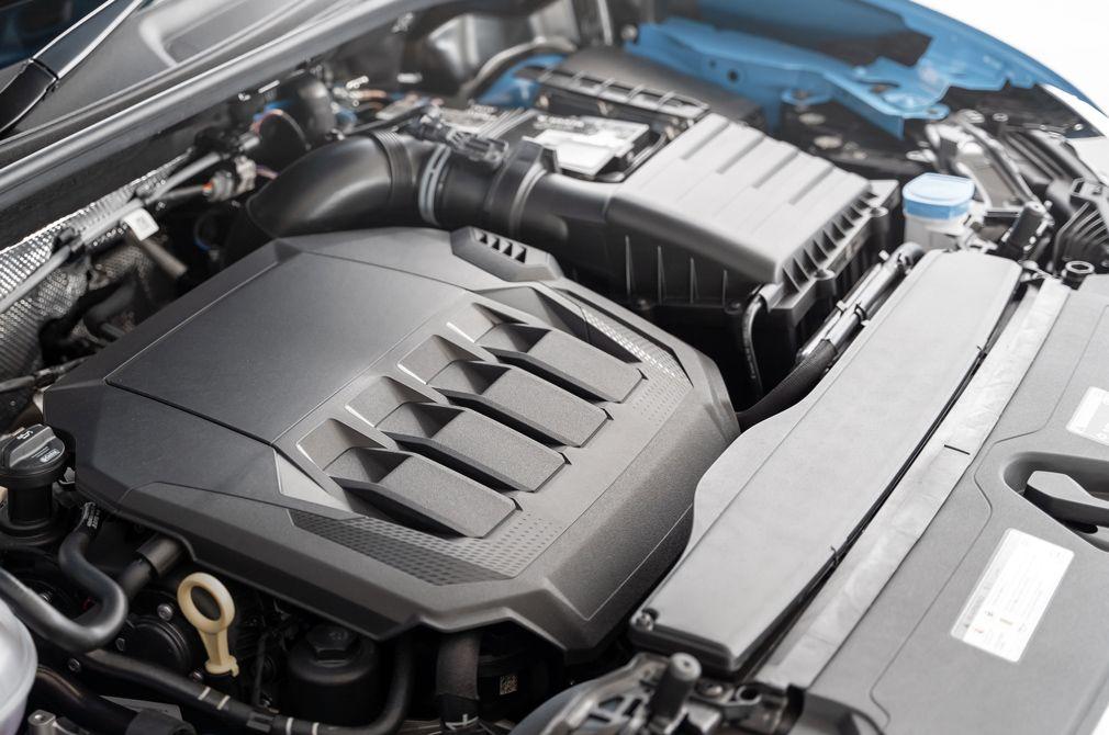 Engine & Performance