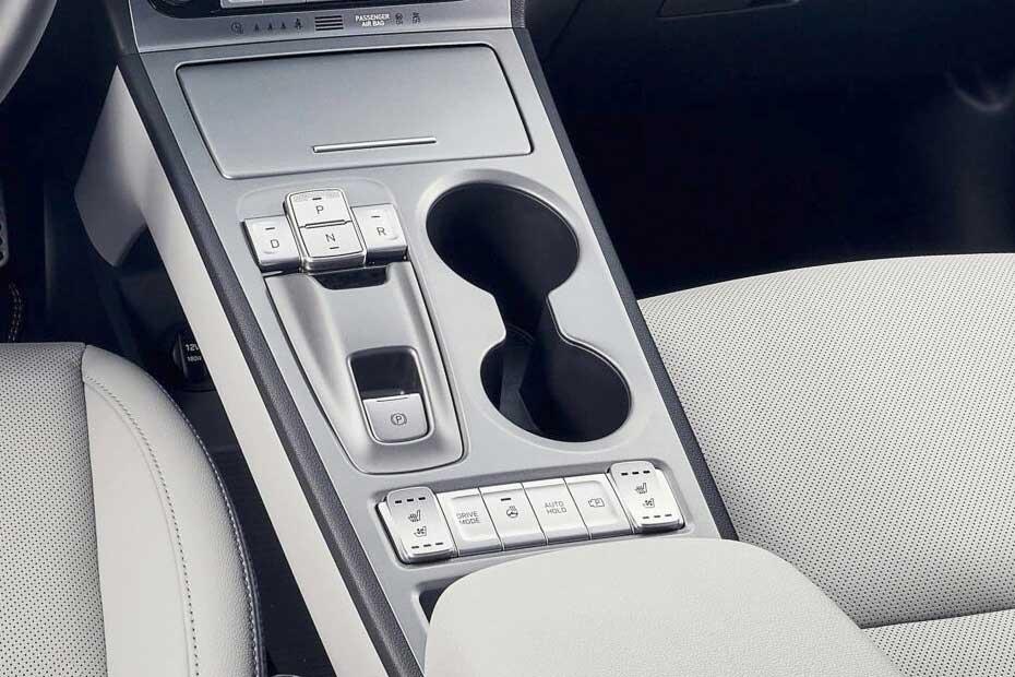 Hyundai Kona Electric 2024 Cup Holders (Front) Hyundai Kona Electric 2024 Cup Holders (Front)