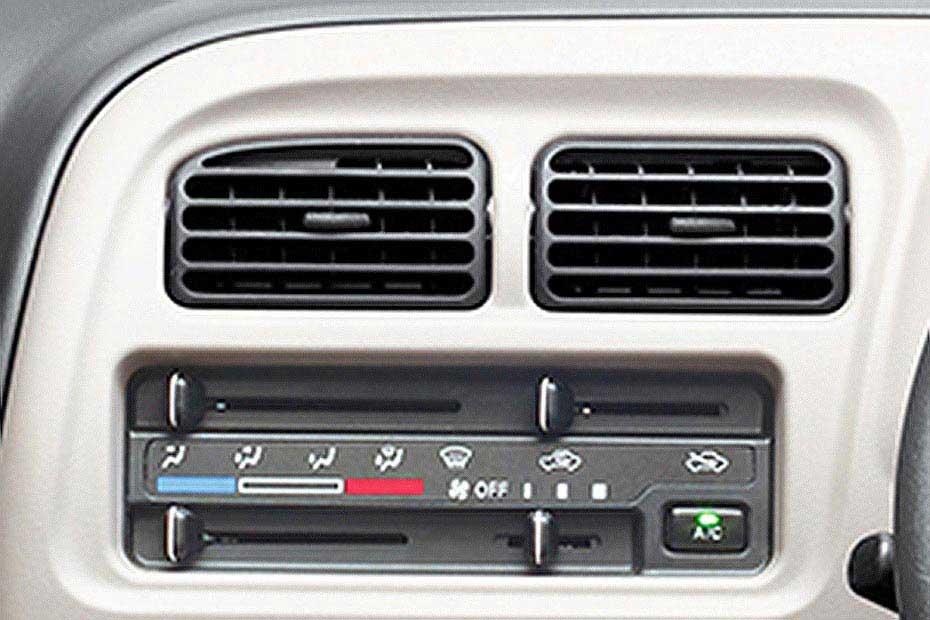 Maruti Eeco ac vents