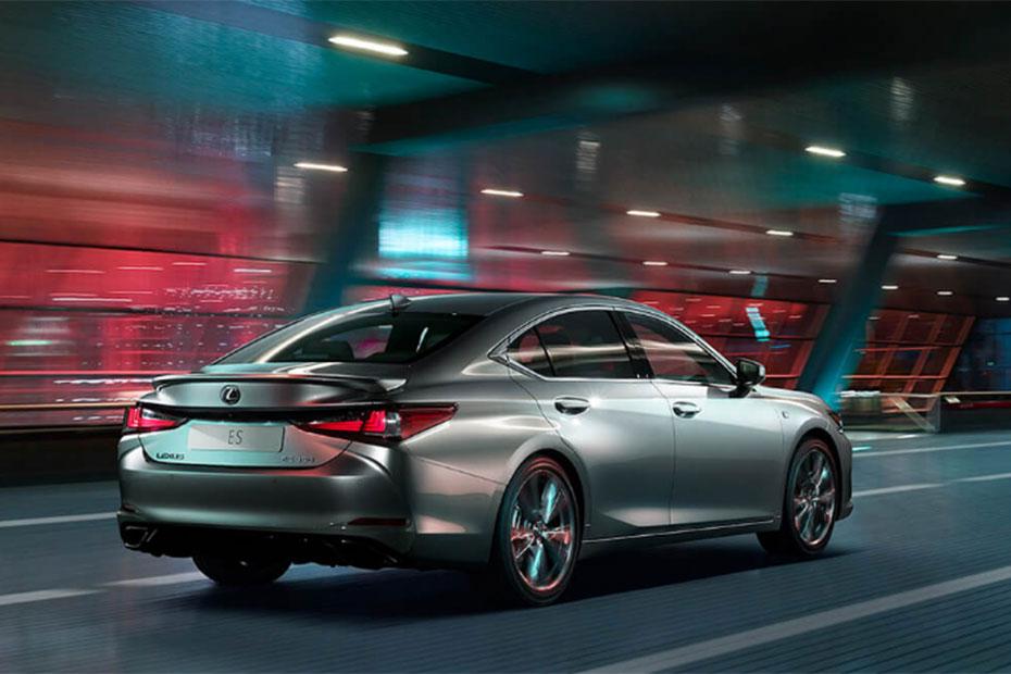 Lexus ES Right Side Rear View