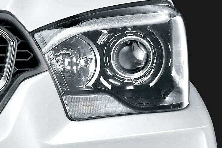 Mahindra Scorpio Headlight