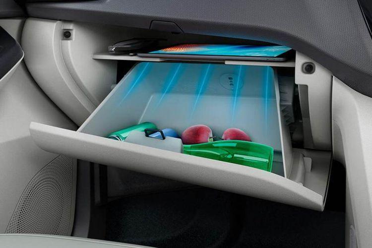 tata-tiago-evcooled-glove