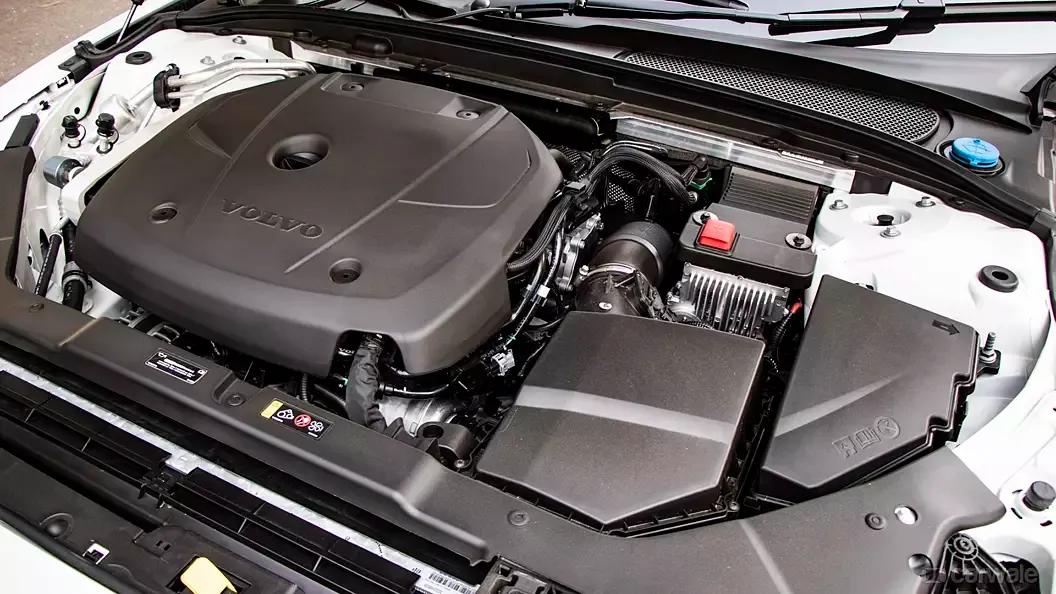 Engine & Performance