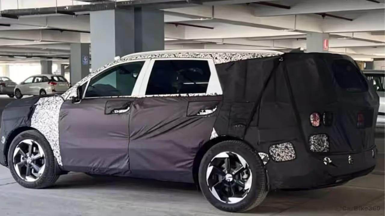 Kia Sorento Spied For The First Time While Testing in India Kia Sorento Spied For The First Time While Testing in India