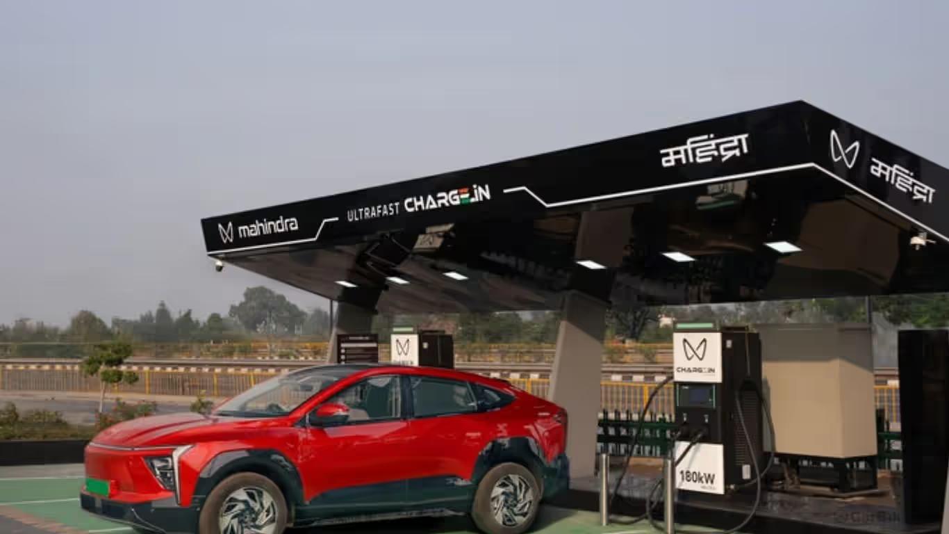 Mahindra Accelerates India’s EV Revolution with Ultra-Fast Charging Network, Plans to Establish 1000 Stations By 2027 Mahindra Launches Ultra-Fast 180kW EV Charging Network