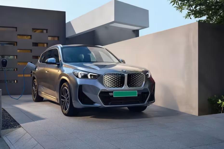 बीएमडब्ल्यू ix1 LWB बीएमडब्ल्यू ix1 LWB