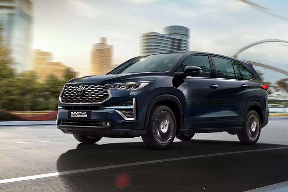 टोयोटा इनोवा हायक्रॉस टोयोटा इनोवा हायक्रॉस