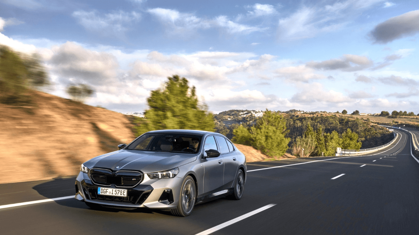 BMW Group Posts Strong Growth in Electric Vehicles and Premium Segment in H1 2024