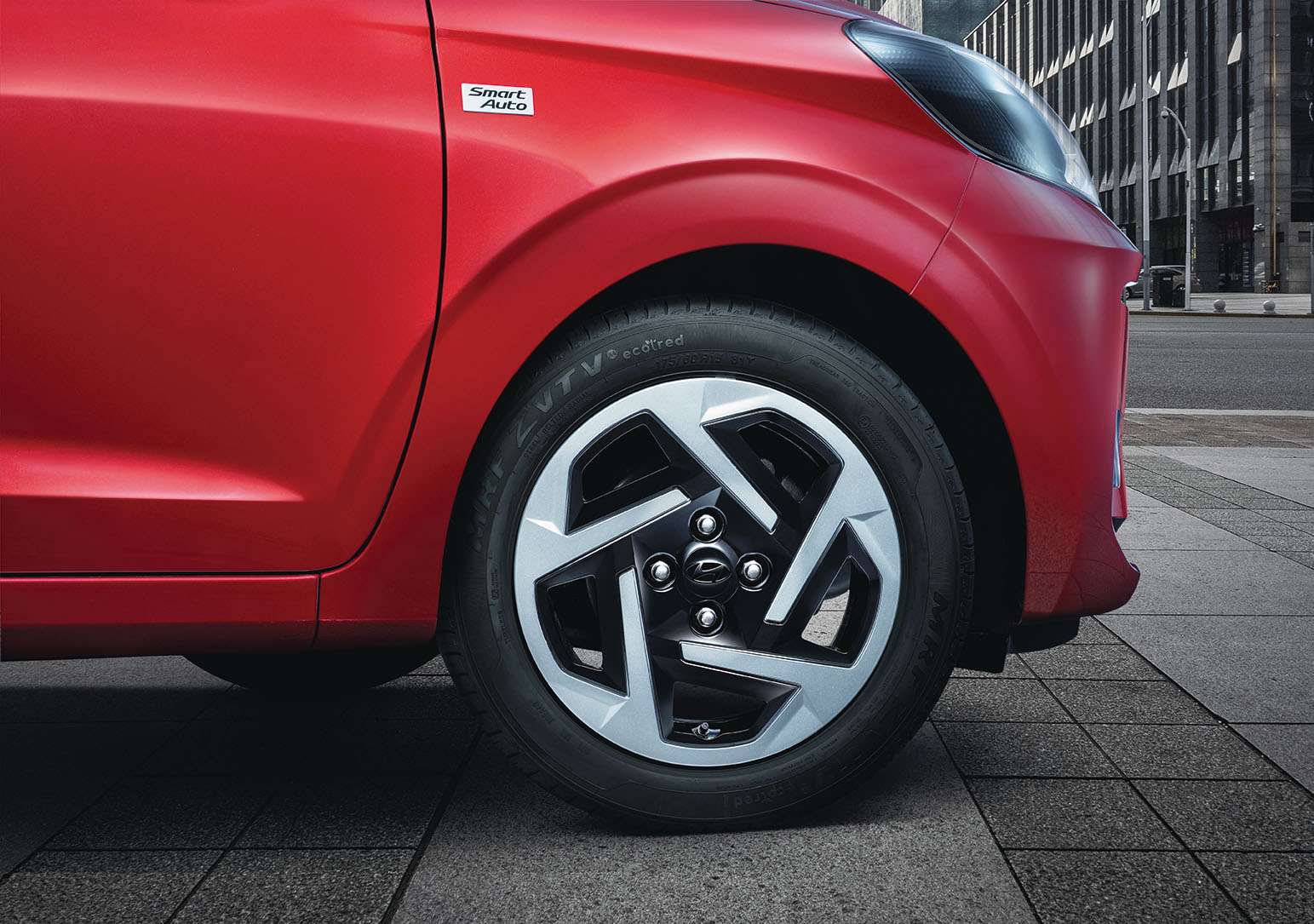 Hyundai Grand i10 NIOS Corporate Variant-Alloy Wheel