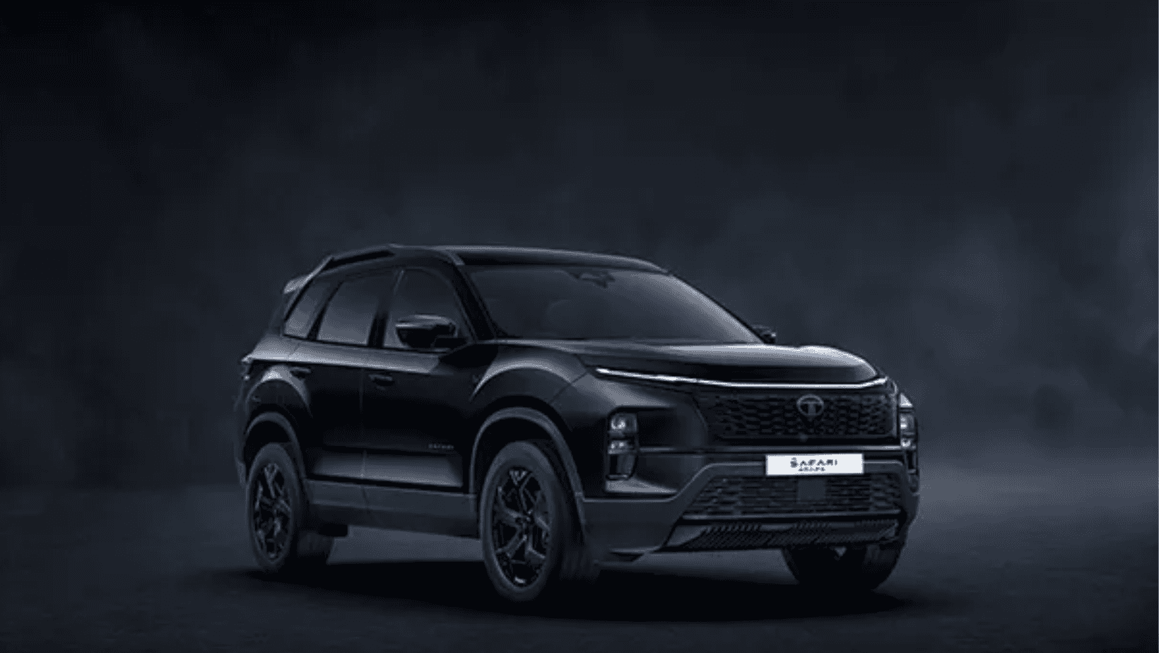 Tata Safari Dark Edition.