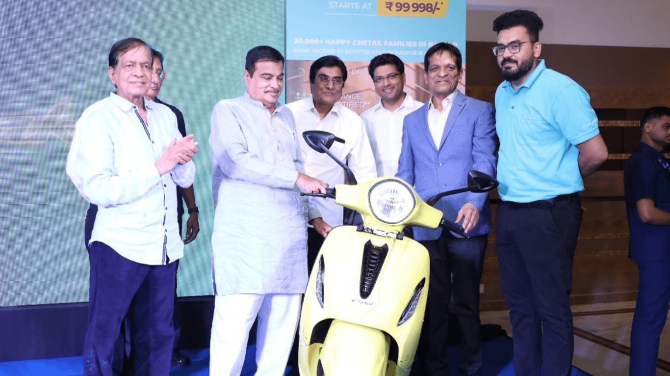 Union Minister Nitin Gadkari Celebrates 19,000 Chetak Sales in Nagpur