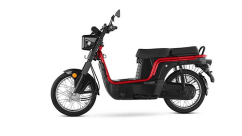 Kinetic E-Luna Launched at Introductory Price of Rs 69,990 | To Be Available in 2 Variants and 5 Colour Options