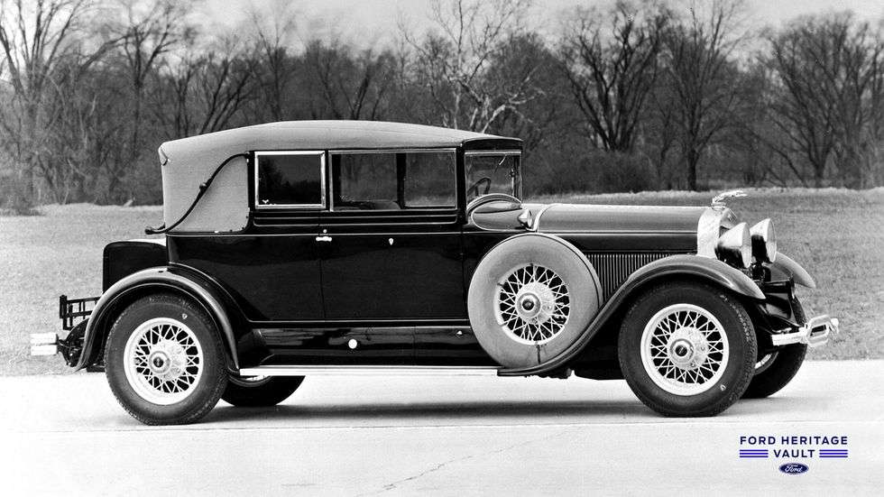Ford Releases Digital Archive Celebrating 119th Year: 5000 Photos and Brochures on Display 1929_lincoln_dietrich_victoria_convertible_coupe_1655312437_c5492ad163.jpg