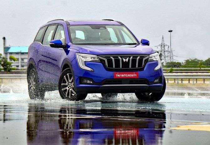 XUV700’s Second batch slot Opens today, Only First 25000 customers Can Claim on it 1_b7fafbb996.jpg