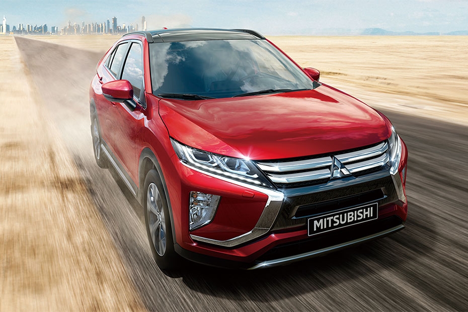 Mitsubishi Eclipse Cross Right Side Front View