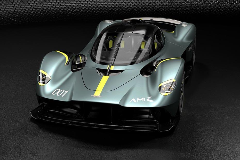 Aston Martin DBS Superleggera Front View Aston Martin DBS Superleggera Front View