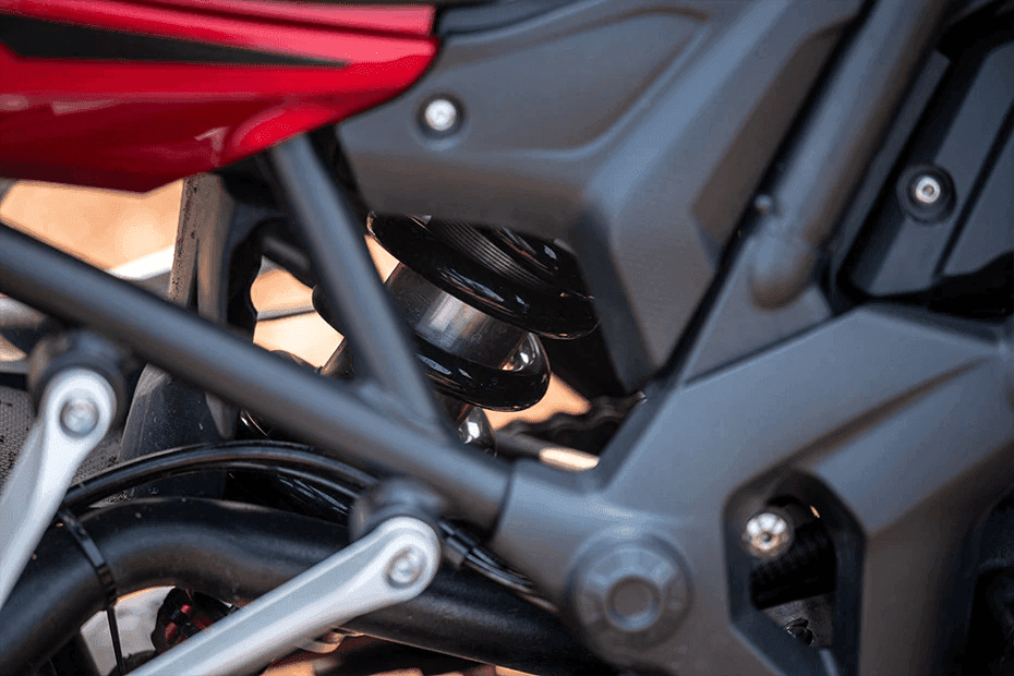 Benelli TRK 502 Images6 Benelli TRK 502 Images6