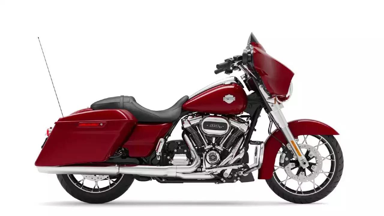 Harley-Davidson Street Glide Special - Billiard Red (Chrome Finish)