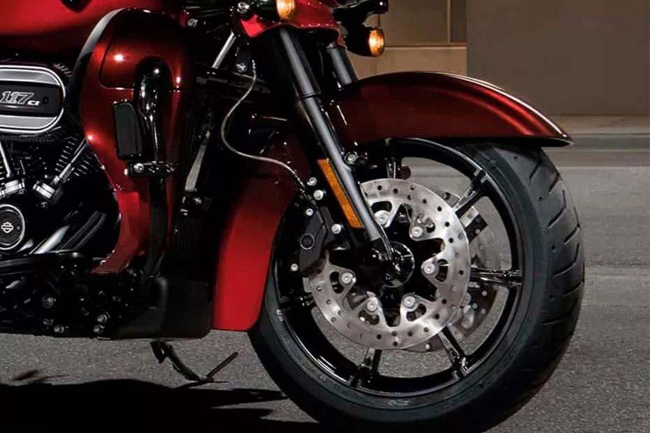 Harley-Davidson CVO Limited Exterior Image