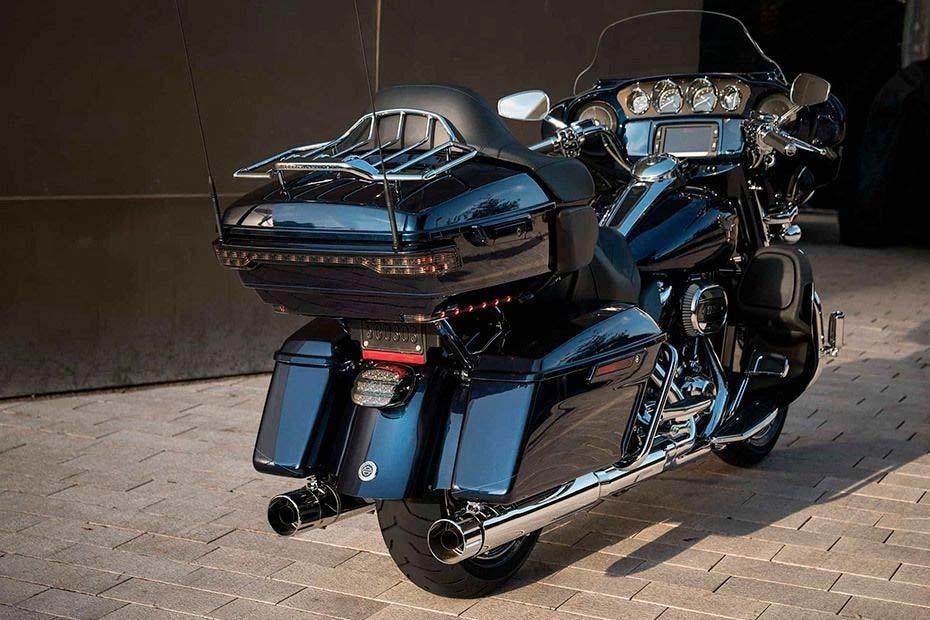 Harley-Davidson CVO Limited Exterior Image