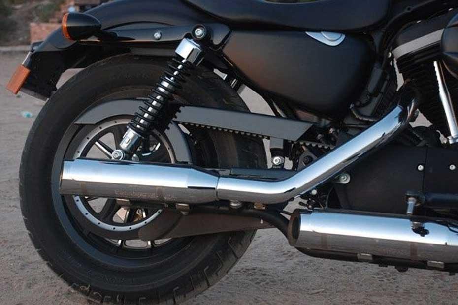 Harley-Davidson Iron 883 Exterior Image