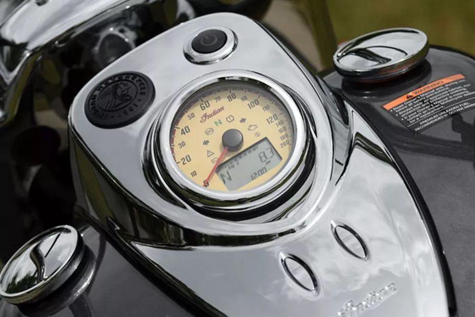 Indian-Chief-speedometer