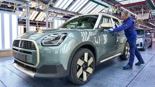 Third-Generation Mini Countryman Production Starts, India Launch in 2024