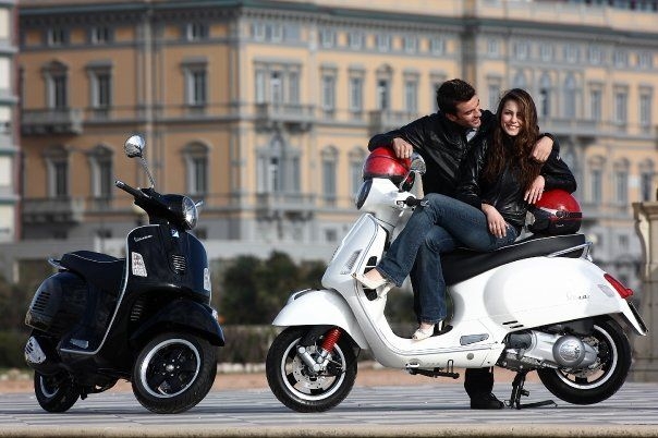 Vespa unveiled the 2023 Vespa GTS, Available in 4 variants  news