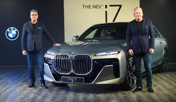 BMW i7 भारत में 1.95 करोड़ रुपये की कीमत पर लॉन्च हुई news