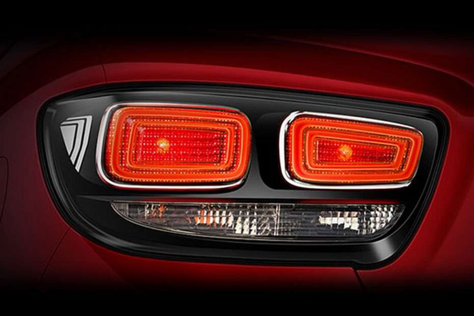 Mahindra KUV100 NXT Tail Light Mahindra KUV100 NXT Tail Light
