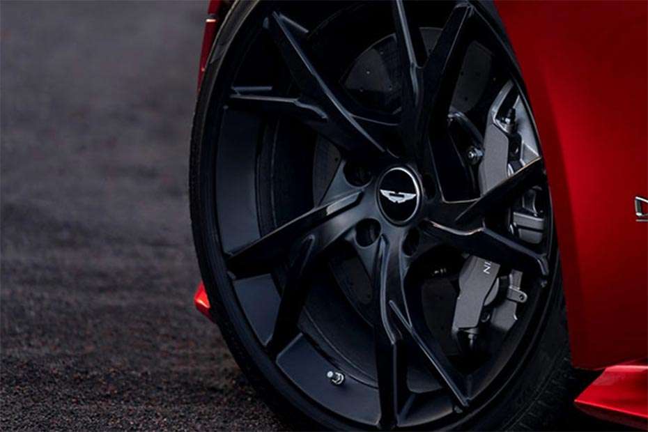 Aston Martin DBS Superleggera Wheel Aston Martin DBS Superleggera Wheel