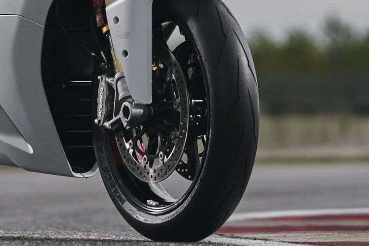 Ducati SuperSport 950 Front Tyre View Ducati SuperSport 950 Front Tyre View