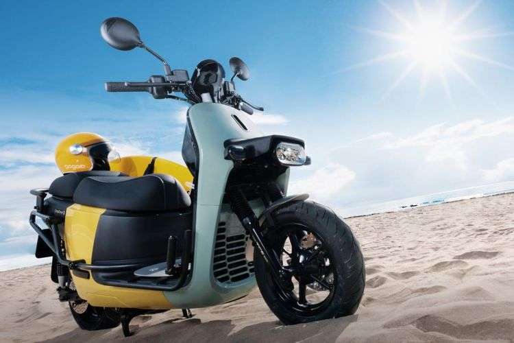 Gogoro Crossover front right side Gogoro Crossover front right side