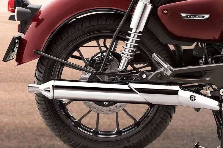 Honda CB350 Rear Tyre View Honda CB350 Rear Tyre View