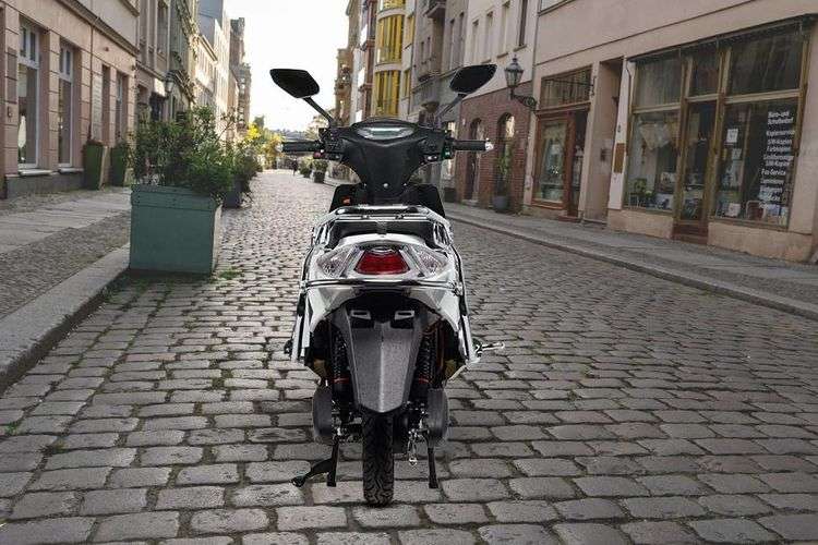 Okaya Classiq Rear View Okaya Classiq Rear View