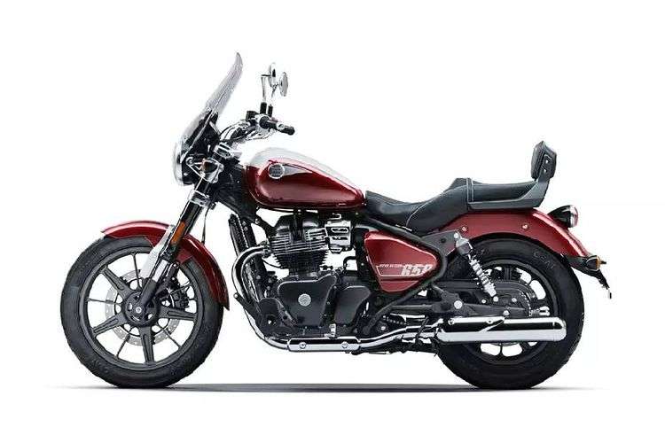 Royal Enfield Super Meteor 650 Left Side View Royal Enfield Super Meteor 650 Left Side View