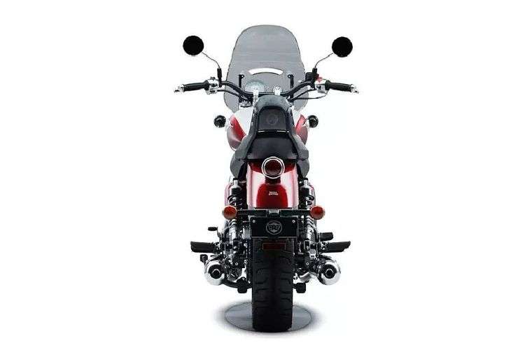 Royal Enfield Super Meteor 650 Rear View Royal Enfield Super Meteor 650 Rear View