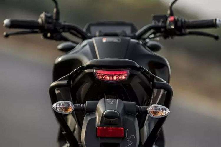 Yamaha MT 15 V2 images Yamaha MT 15 V2 images