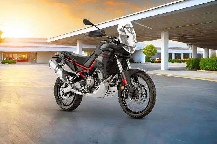 Aprilia Tuareg 660 Front Right Side View Aprilia Tuareg 660 Front Right Side View