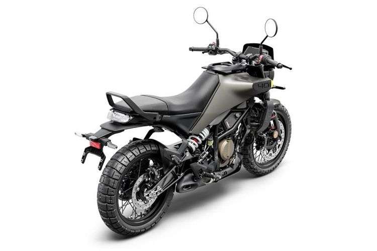 Husqvarna Svartpilen 401 Right Rear Three Quarter Husqvarna Svartpilen 401 Right Rear Three Quarter