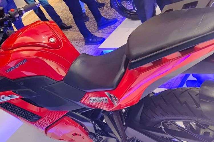 Okaya Ferrato Disruptor Seat Okaya Ferrato Disruptor Seat