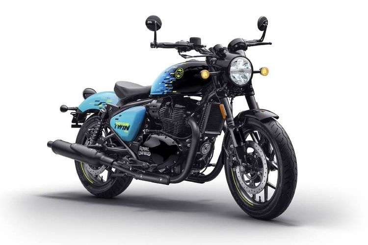 Royal Enfield Shotgun 650 Right Front Three Quarter Royal Enfield Shotgun 650 Right Front Three Quarter