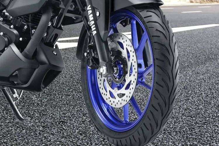 Yamaha FZS-FI V4 images Yamaha FZS-FI V4 images