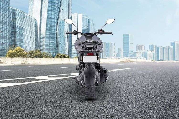 Yamaha FZS-FI V4 Rear View Yamaha FZS-FI V4 Rear View
