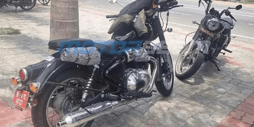 Spies Alert: The Royal Enfield Classic 650 & Bobber 650 have been spotted. Spies Alert: The Royal Enfield Classic 650 & Bobber 650 have been spotted.