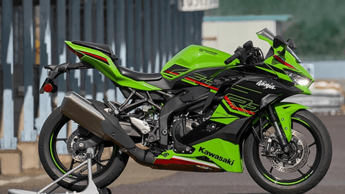 How Fast Is Kawasaki’s ZX-4RR? Can it Outrun The Ninja 400?
