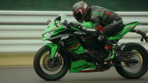 How Fast Is Kawasaki’s ZX-4RR? Can it Outrun The Ninja 400?