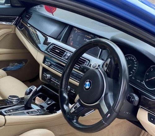   Sachin Tendulkar’s sporty BMW 530D diesel luxury sedan is on sale, Make it your Own!